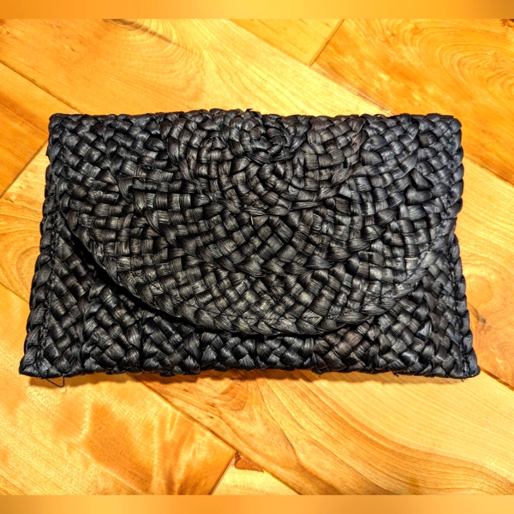 NWT Woven Wicker Clutch